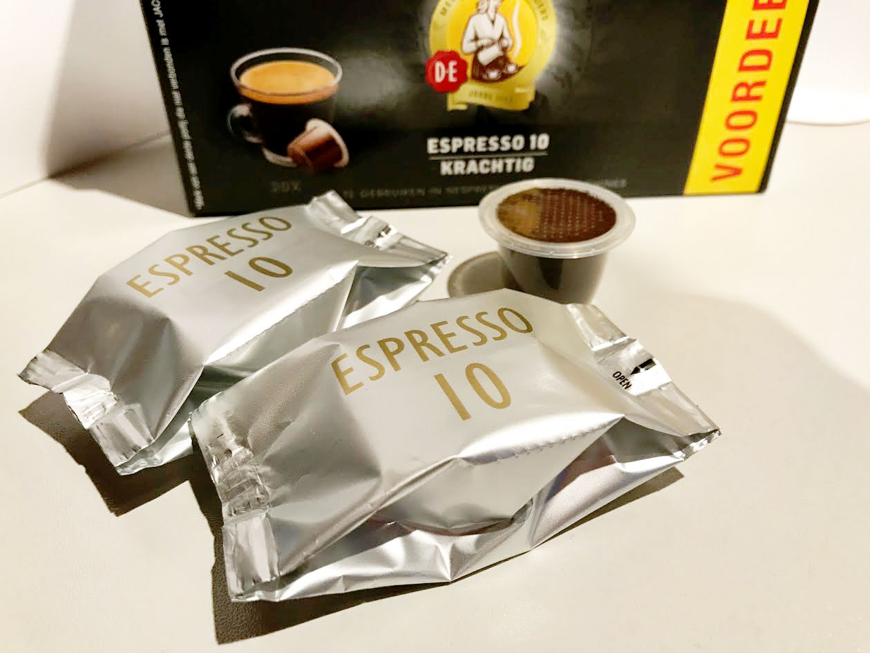 Kawa Nespresso i Dolce Gusto jest zamknięta w plastikowych kapsułkach